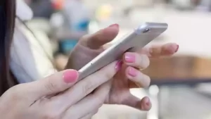 تثبيت برامج apk للايفون بدون جلبريك