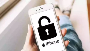 كم عدد المطورين الذين يعملون على جلبريك iOS 15؟
