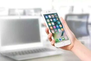 جميع إصدارات نظام تشغيل الايفون من IOS 1 الى IOS 16