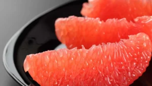 أفضل 30 نوعًا من الأطعمة التي تساعد على حرق الدهون
