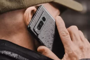 هل جوجل Pixel Fold مقاوم للماء؟ اقرأ هذا قبل الشراء
