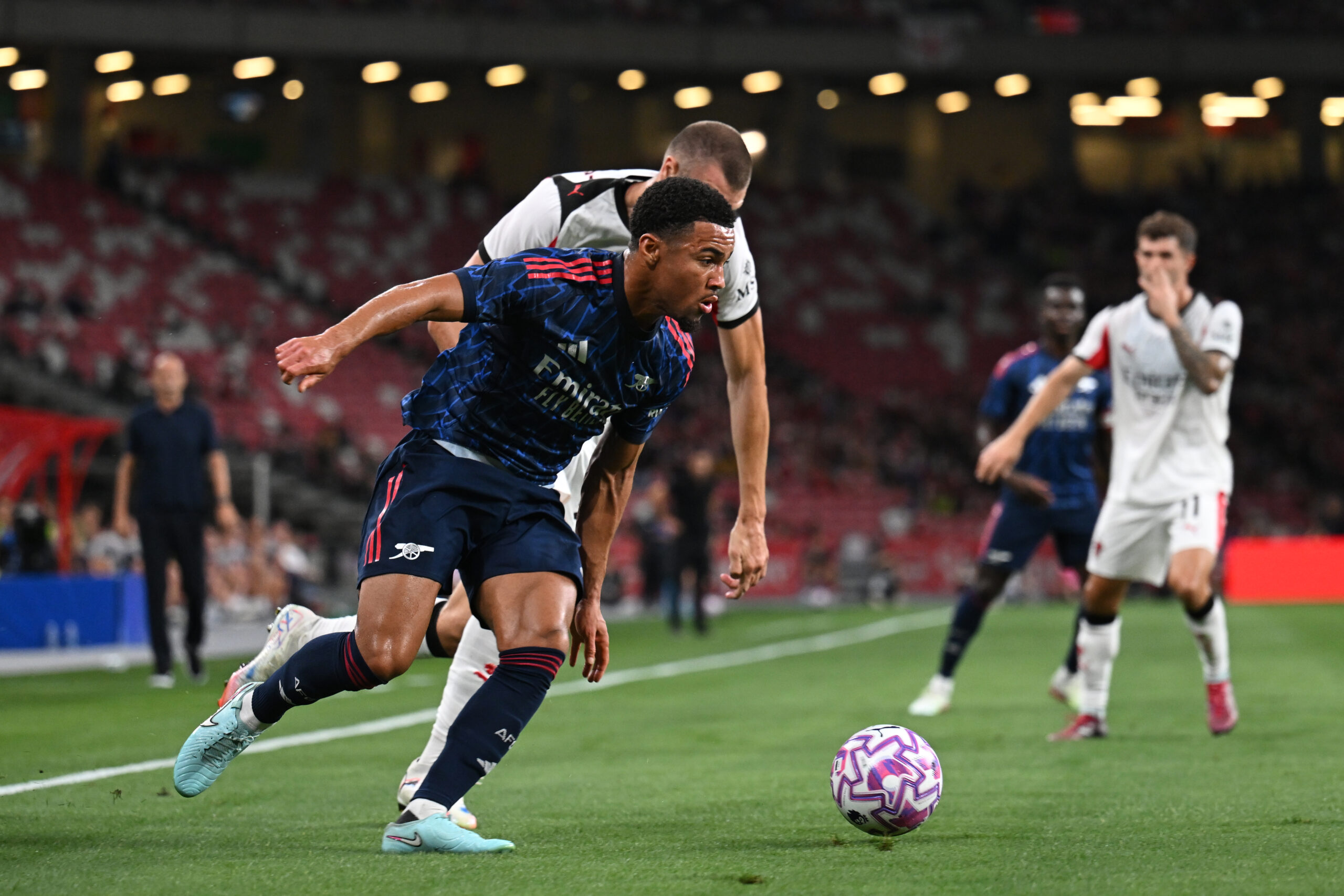 Arsenal vs Milan ارسنال ضد ميلان الإيطالي مواجهه اوروبيه تعود من جديد