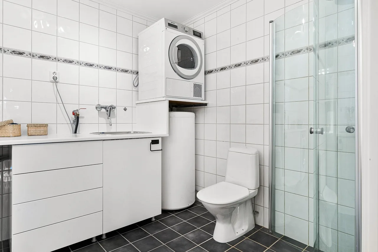 دليل شامل لرموز أعطال غسالات أريستون: كيفية التشخيص والإصلاح الفوري