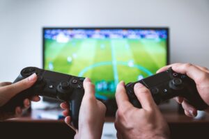 لماذا تستحق الألعاب المدفوعة الاستثمار في عالم الألعاب المجانية؟