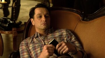 مسلسل ‘Widow’s Bay’: أحدث أعمال أبل تي في الهجينة بين الرعب والكوميديا