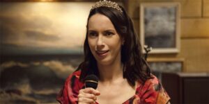 مسلسل «Widow’s Bay»: كوميديا سوداء ورعب مثير على Apple TV